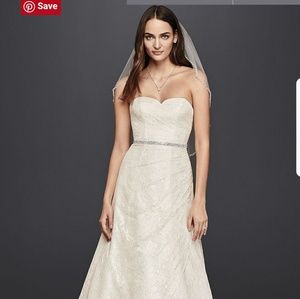Ivory wedding gown